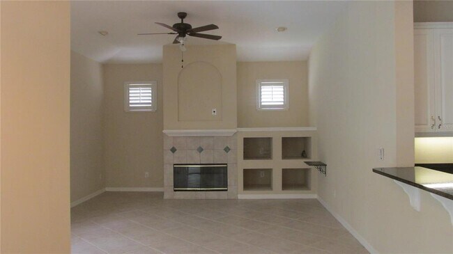 Building Photo - 8807 Oak Landings Ct