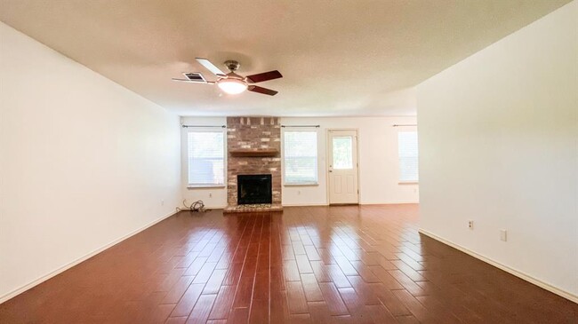 Building Photo - 12913 Marimba Trail