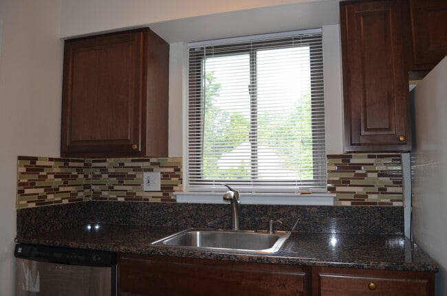 Building Photo - 4600B Acton Ct