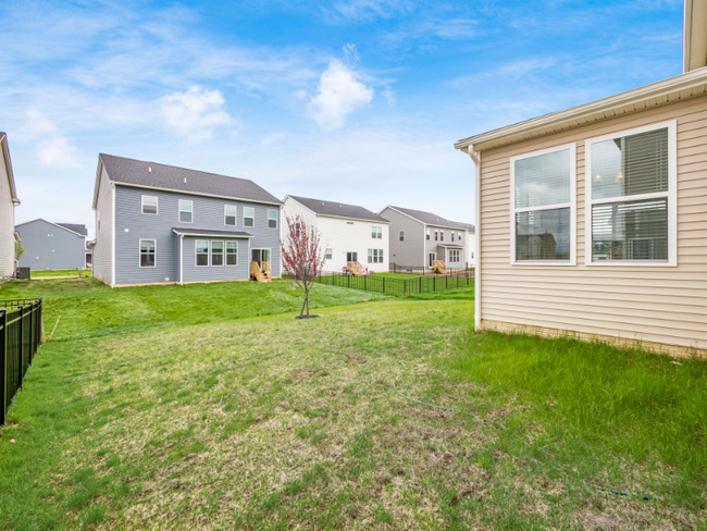 Building Photo - 2235 Acorn Ln