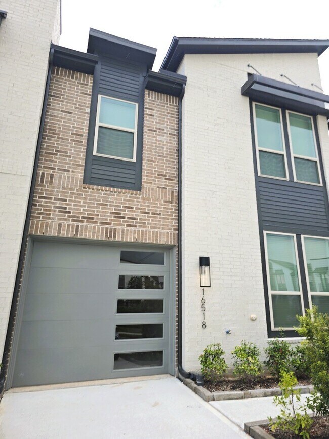 Building Photo - 16518 Amber Patina Ln