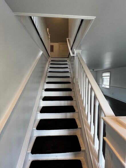 Building Photo - 314 3rd St