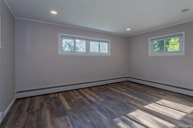Building Photo - 549 NY-94