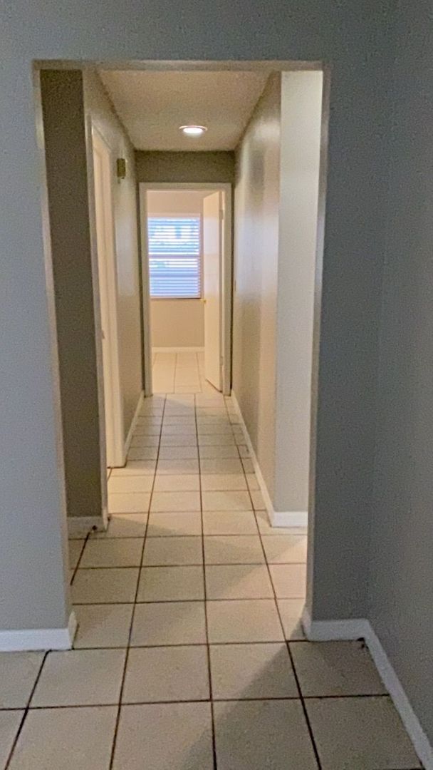 Building Photo - 3 Bedroom 2 Bath Duplex in Winter Park For RENT!