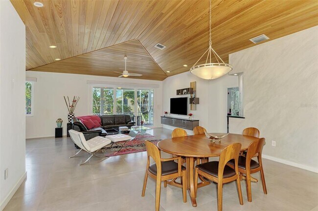 Building Photo - 412 Treasure Boat Way