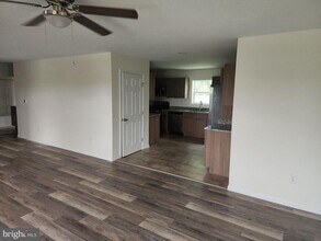 Building Photo - 235 Hickory Ln