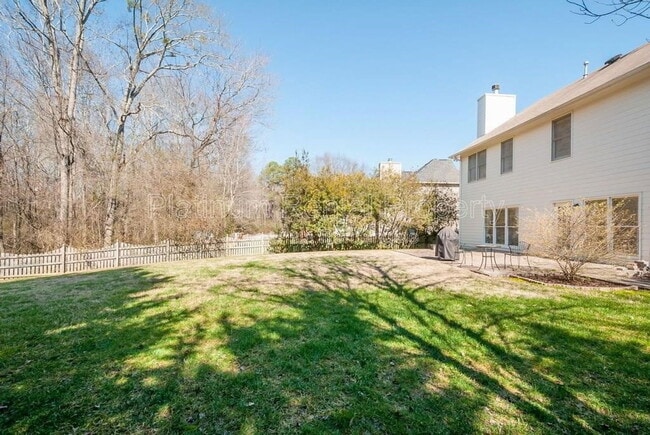 Building Photo - 925 Briars Bend