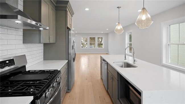 Building Photo - 133 Graystone St