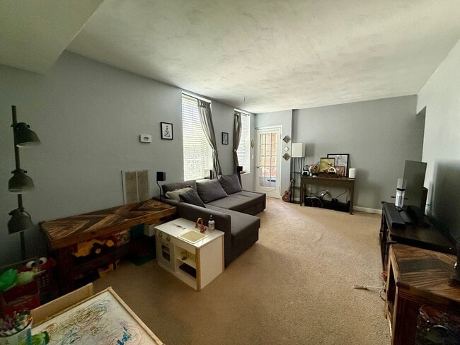 Building Photo - Charming 2-bedroom, 1-bath condo in the heart of Ghent