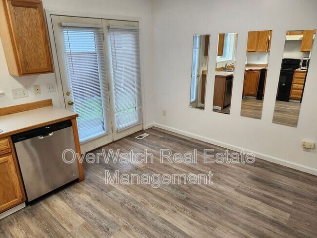 Building Photo - 9940 Grange Dr