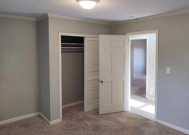 Building Photo - 15 N Fisher St