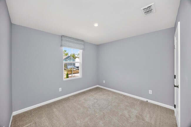 Building Photo - 3004 Red Fox Rdg