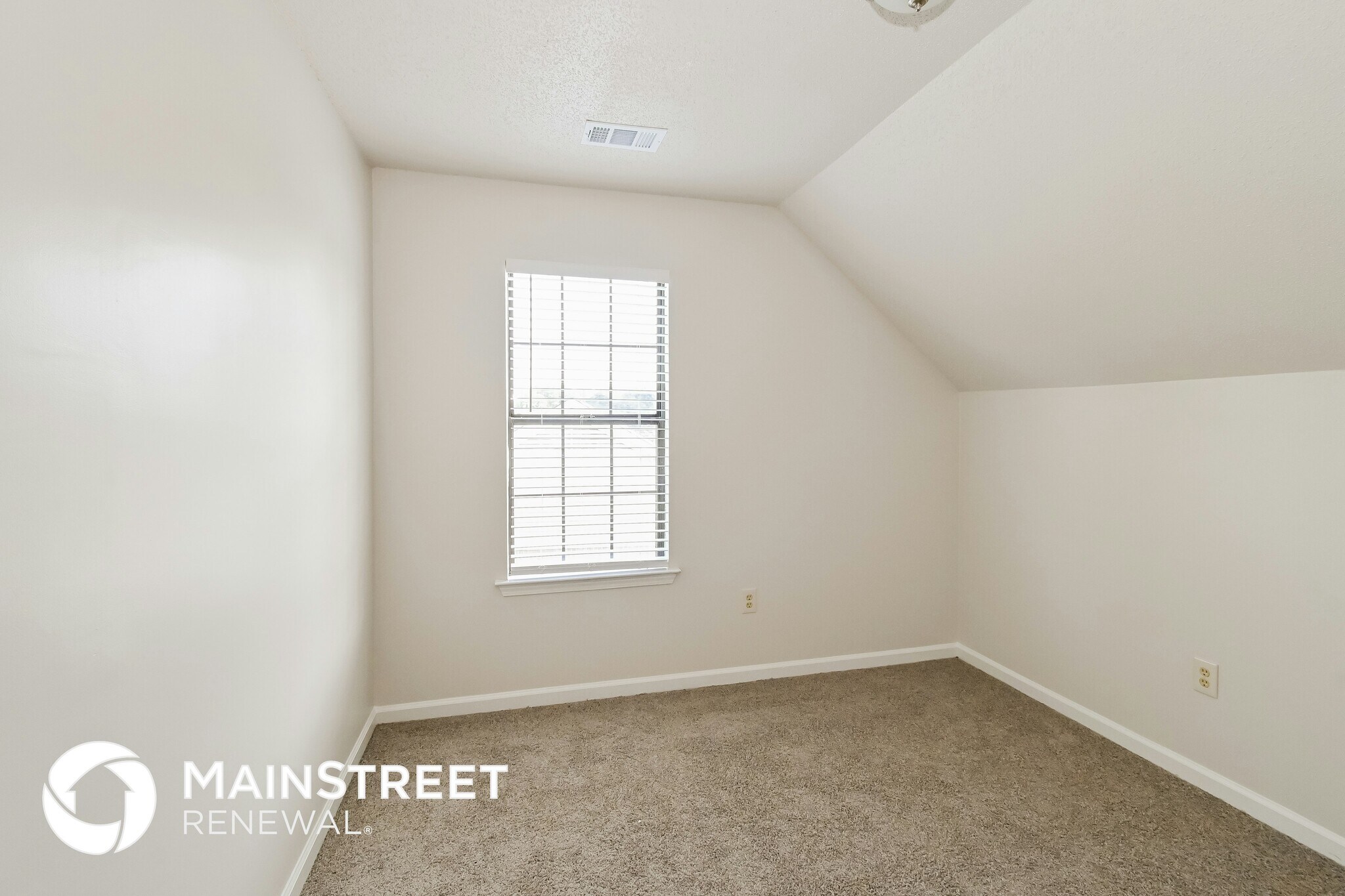 Building Photo - 5451 Gardendale St