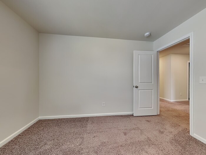 Building Photo - 457 Red Poll Wy