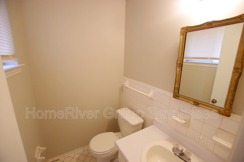 Building Photo - 4614 Pembine Dr
