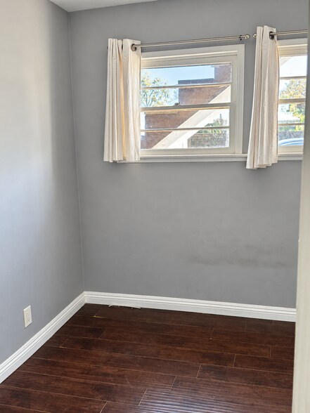 Building Photo - 265 S Church Ln