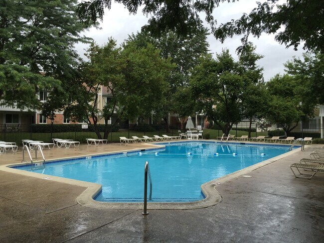 Building Photo - 1077 Auburn Ln