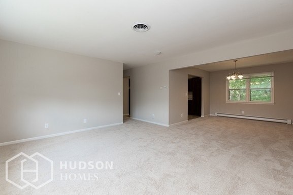 Building Photo - NOW AVAILABLE!  - 85 ROCK RD Unit 2, Hawth...