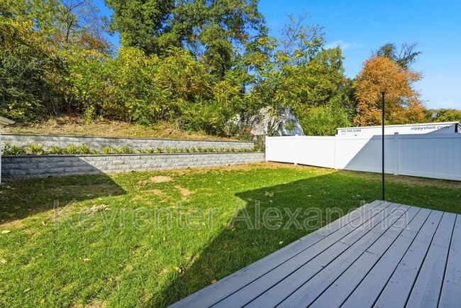 Building Photo - 6022 Rixey Dr