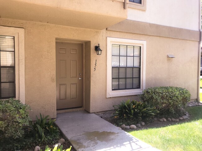 Building Photo - 1 Bed, 1 Bath Condo - Fireplace + Private Patio w/ Washer/Dryer!