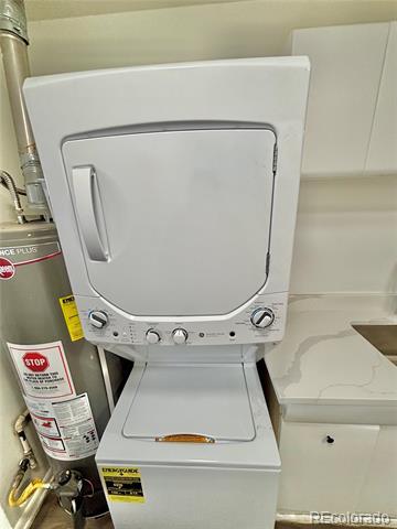 Building Photo - 2361 S Race St