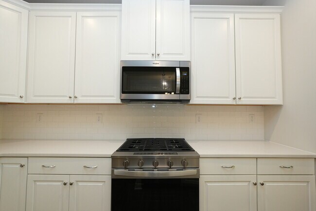 Building Photo - Brand New 3-Bedroom Townhome in Prime Charlotte Location!