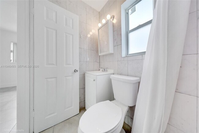 Building Photo - 1145 NW 3rd St