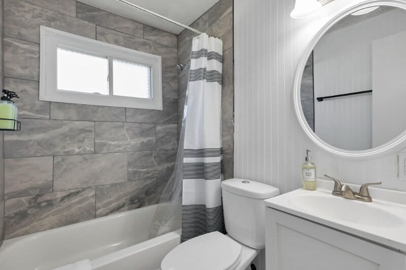 Building Photo - 3333 Dresden St