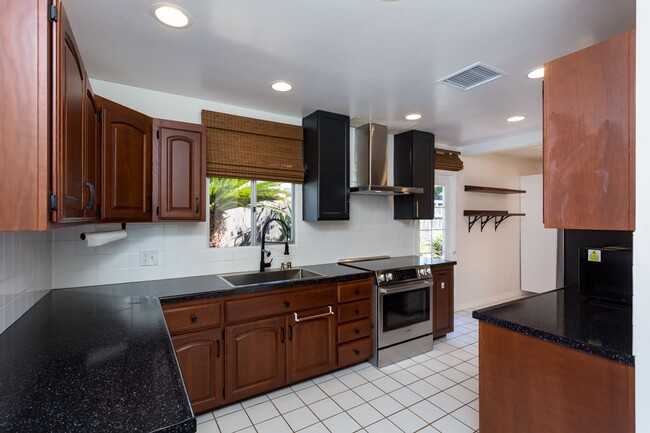 Building Photo - Upgraded Single Family Home in Allied Gardens!