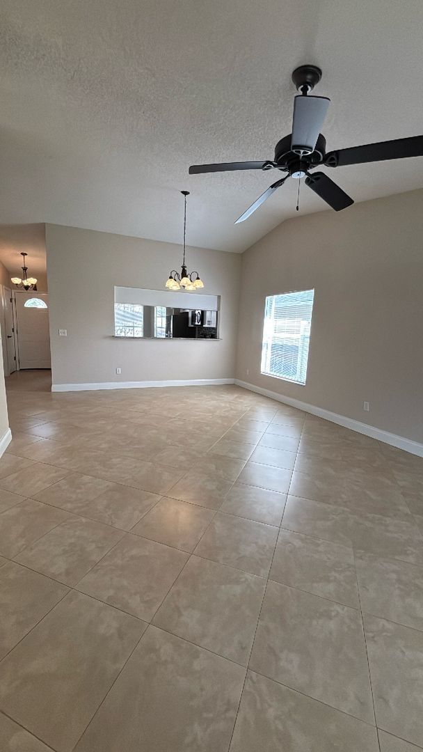 Building Photo - 1019 Brielle Ave