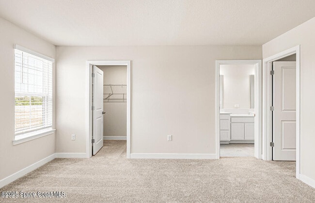 Building Photo - 1685 Kendall Pointe Pl