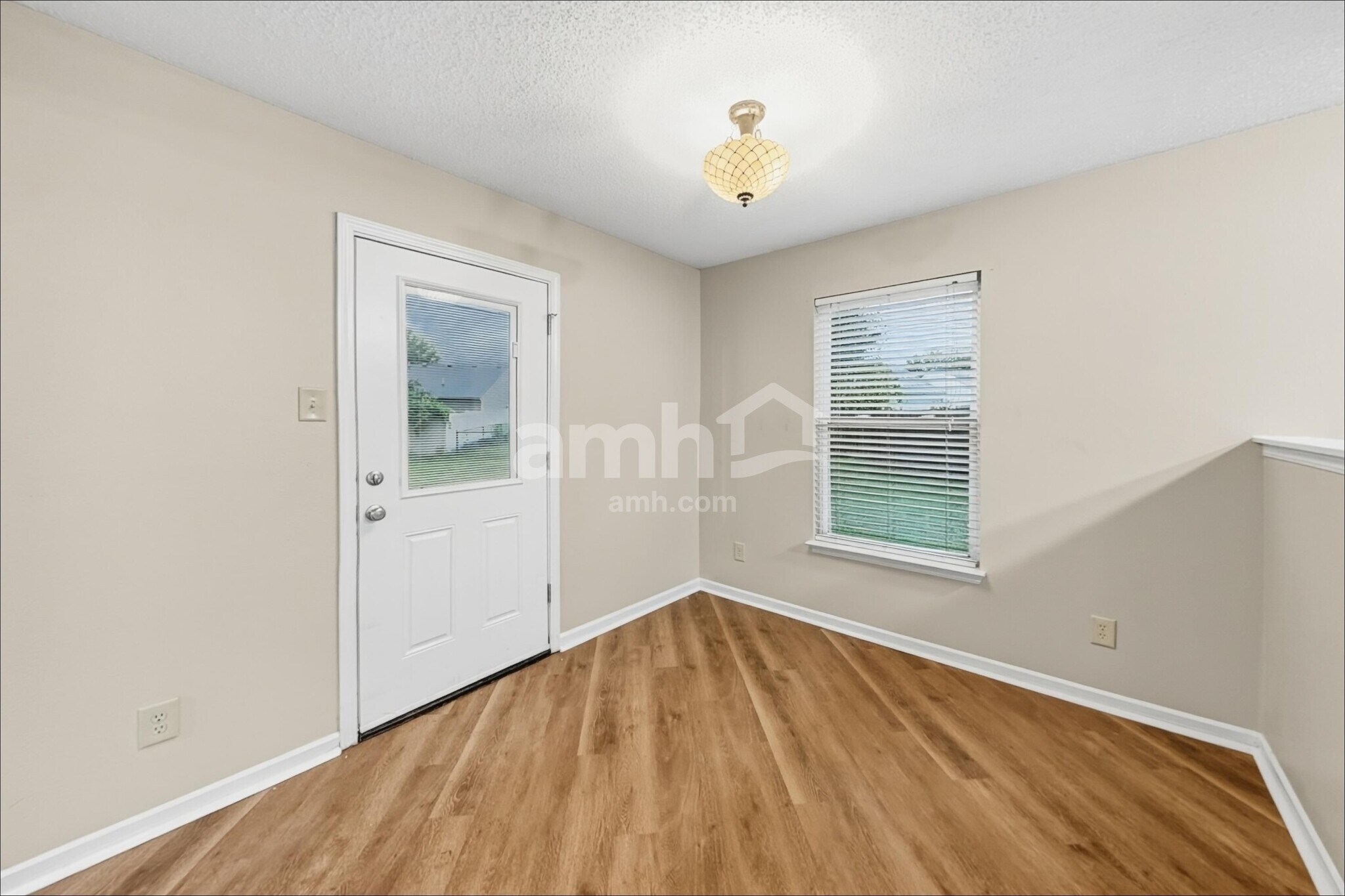Building Photo - 2136 Olympia Dr