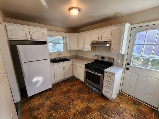 Building Photo - COMING SOON! This is a Lease-to-Own – Not ...
