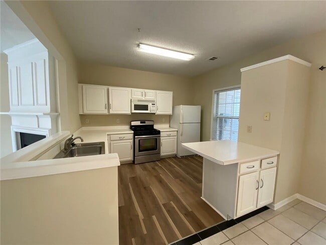 Building Photo - 1285 Kilmington Ct