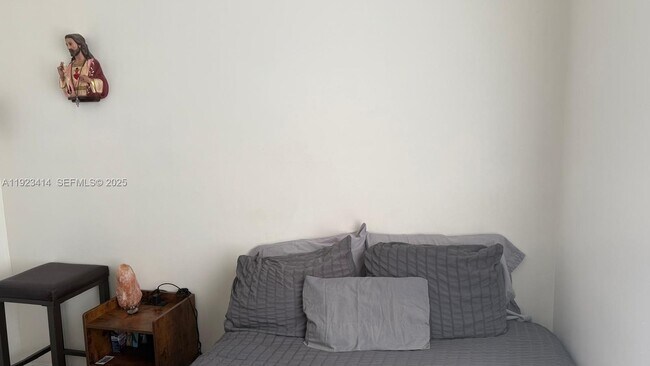 Building Photo - 13839 SW 152nd Terrace