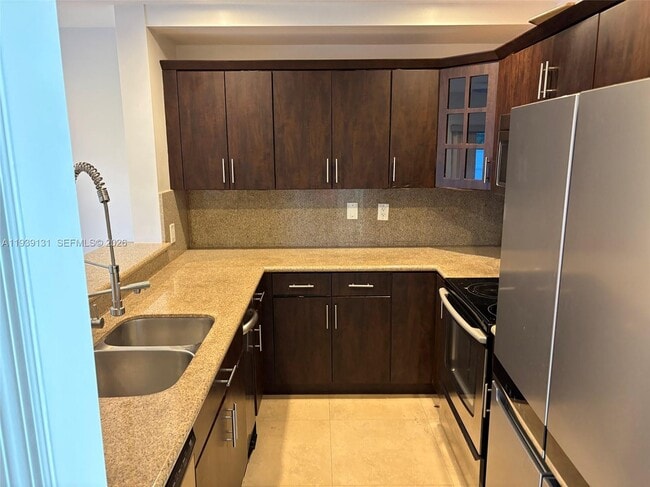 Building Photo - 5555 Ludlam Rd