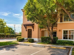 Building Photo - 3549 Forest Hill Blvd