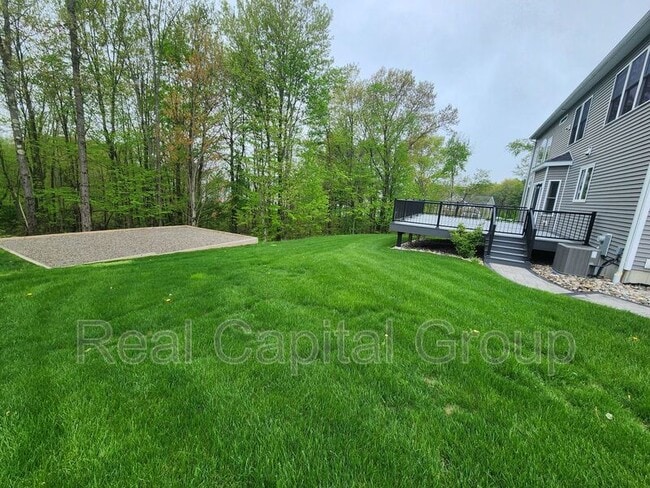 Building Photo - 40 Haywood Ln