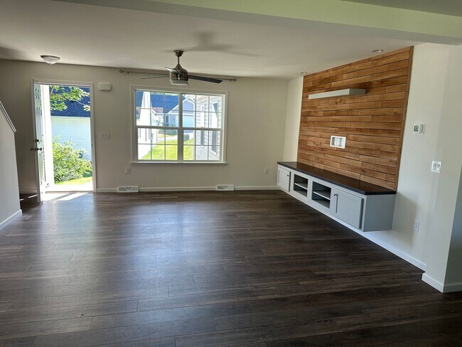 Building Photo - Immaculate 3 bedroom home in Boalsburg ava...