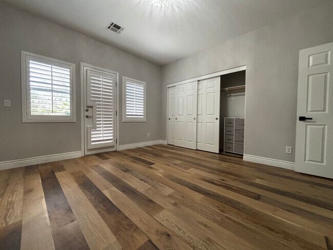 Building Photo - 11548 Valentino Ln