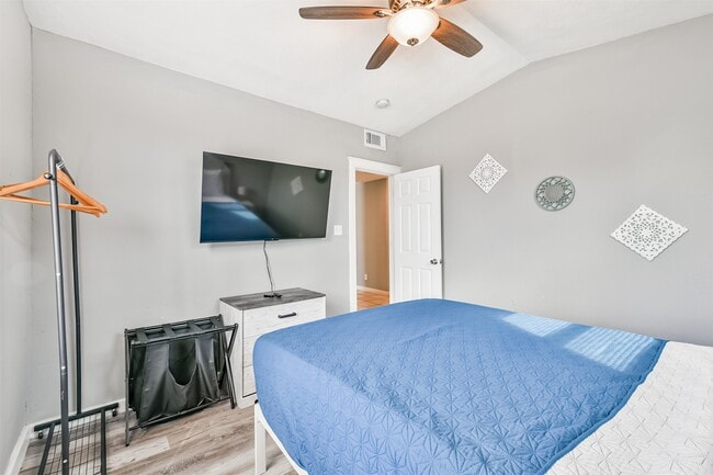 Building Photo - 2727 Avenue K