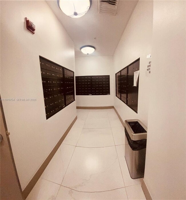 Building Photo - 3001 NE 185th St