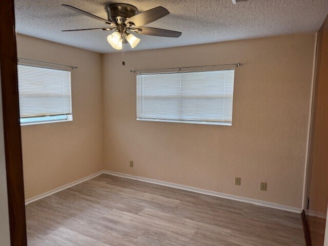 Building Photo - 60 Tarpon St