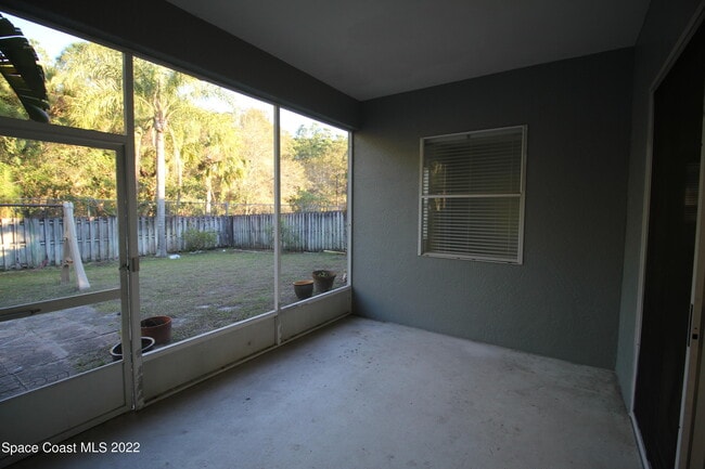 Building Photo - 817 Potomac Dr