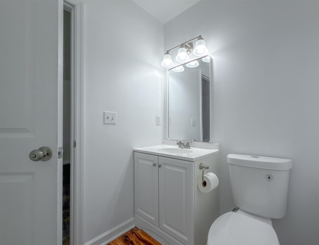 Building Photo - 3022 Homewood Pl