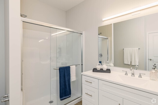 2BR,2BA-1170SF - Pinnacle Pointe Apartments