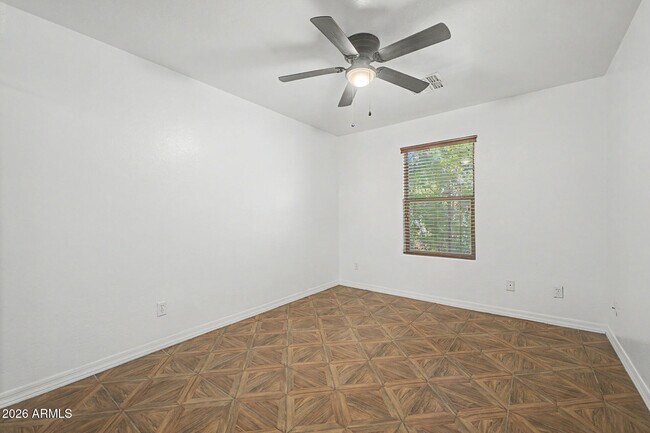 Building Photo - 25537 W Forest Grove Ave