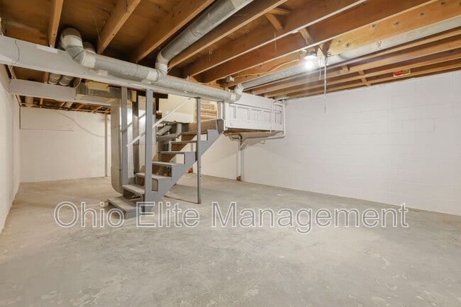 Building Photo - 429 Barnett Rd