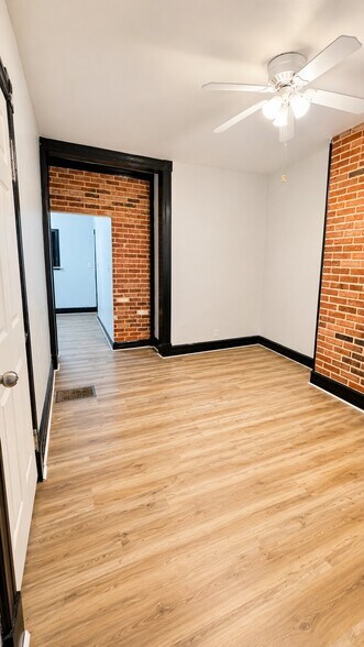 Building Photo - 450 Hamilton St
