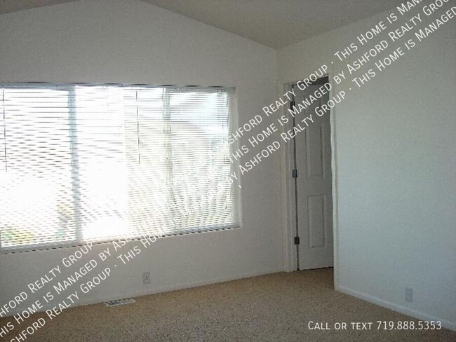 Building Photo - 6566 Trenton St